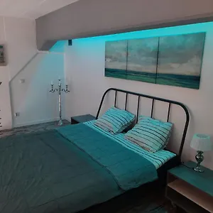 https://apartament-wakacyjny-podczele.kolobrzeghotels.com