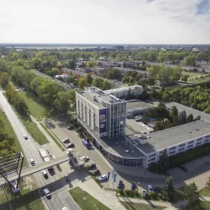 Novotel Airport Отель